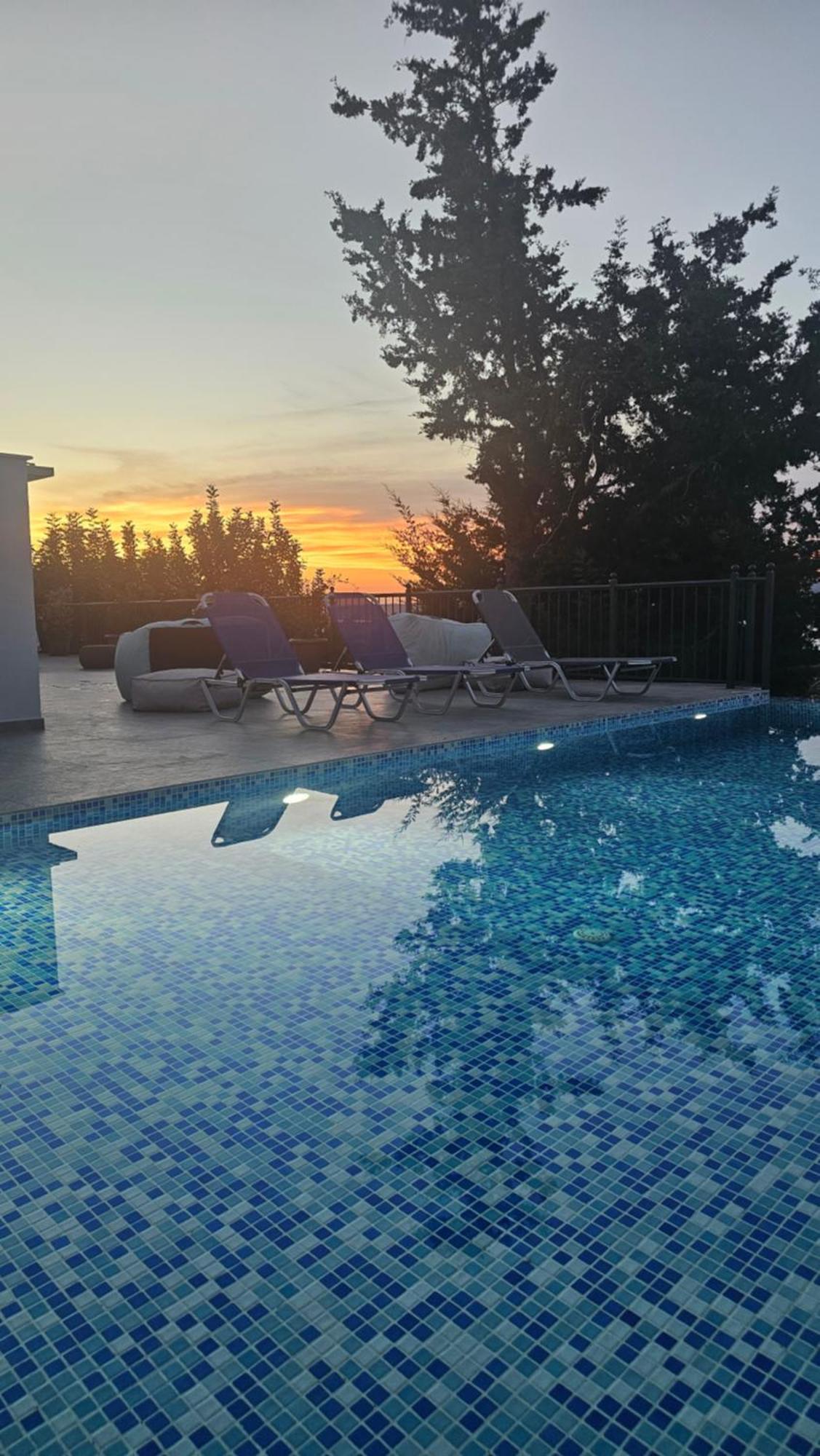Villa Yolo Almirida Exterior foto